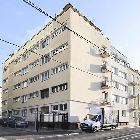 Prime Center Point Apartment *